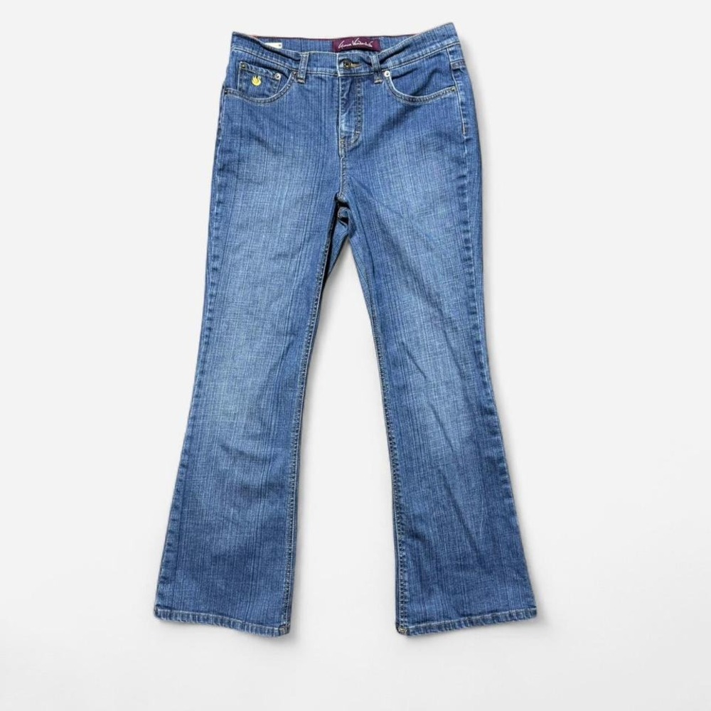 Gloria Vanderbilt Blue bootcut jeans with a flared leg. Size 8.